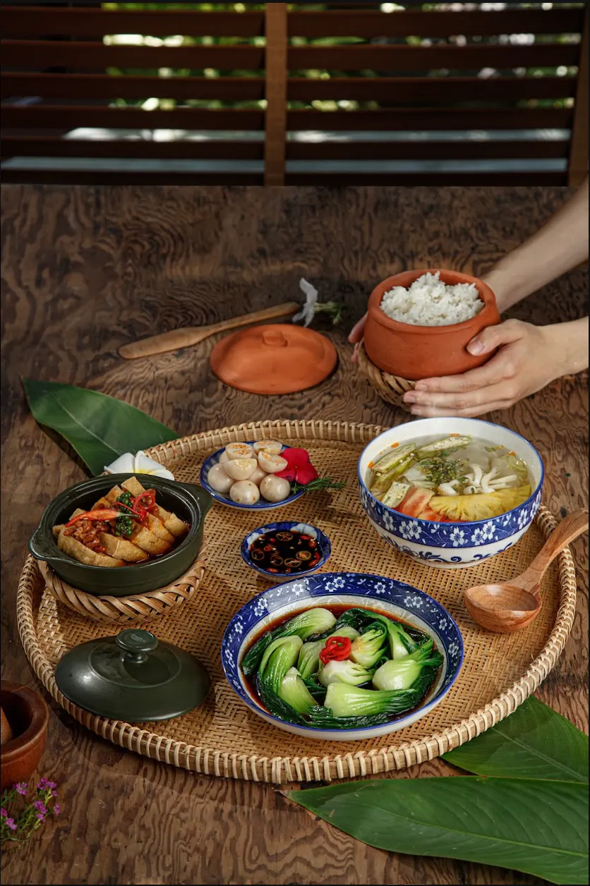 Mâm cơm truyền thống 2